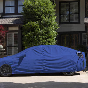 Custom Sunbrella Car Covers are best for intense sun environments. If you park your vehicle outside in Arizona, New Mexico, California, or other areas near the sunbelt where UV rays are intense this is the custom car cover for you. The harsh UV rays in these areas will rapidly degrade your vehicle's exterior and interior finish if not protected properly.