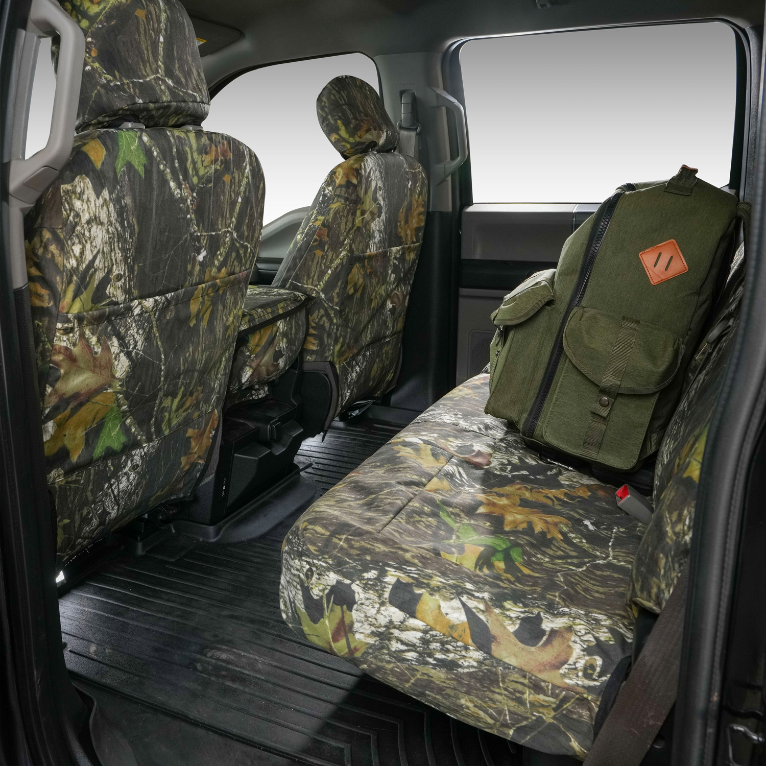 Covercraft Marathon Excel Mossy Oak camo truck seat covers are designed for those with an active lifestyle. From camping, to hunting, to work trucks these waterproof camouflage seat covers are made from our toughest material and specially engineered for a snug fit. Our unique woodland camo seat covers are inspired by nature and natural concealment patterns.